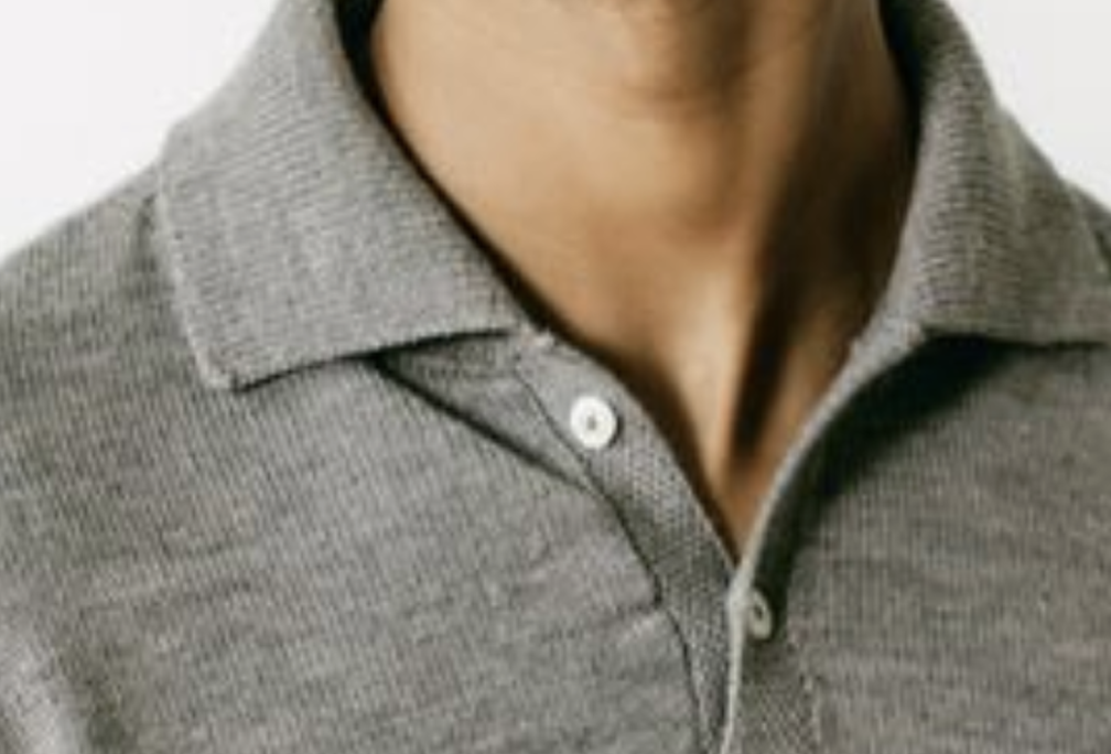 Ribbed knit cuff and edge finishing detail